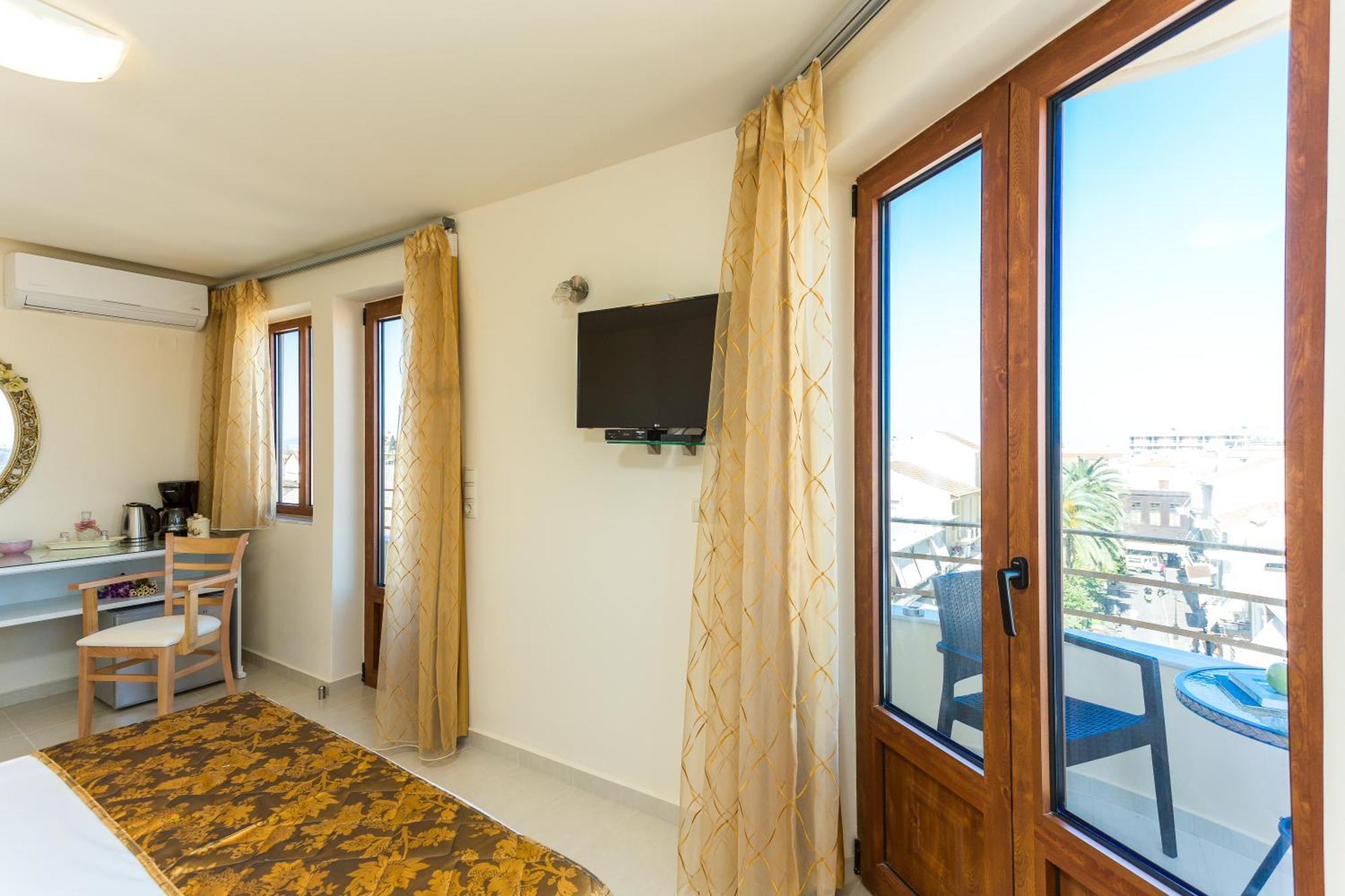 Polyxenia Suites Rethymno Exteriér fotografie